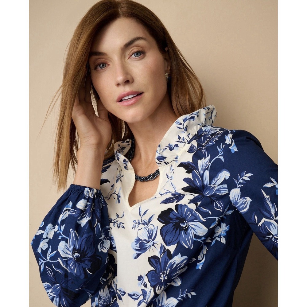 Talbots Exquisite Blooms Floral Poplin Top Blouse Women's M Blue Ruffled V Neck
